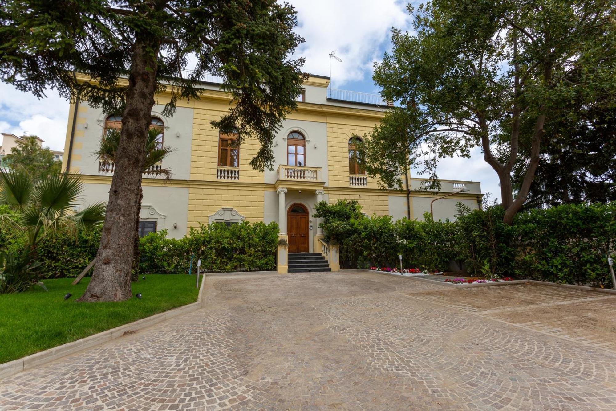 Villa Cipriano - Relais Di Charm Nápoles Exterior foto